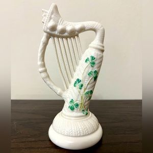 Belleek Shamrock Everyday Clover Basketweave Harp